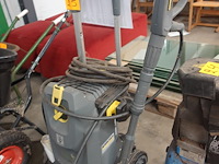 Verrijdbare hogedrukreiniger karcher - afbeelding 2 van  4