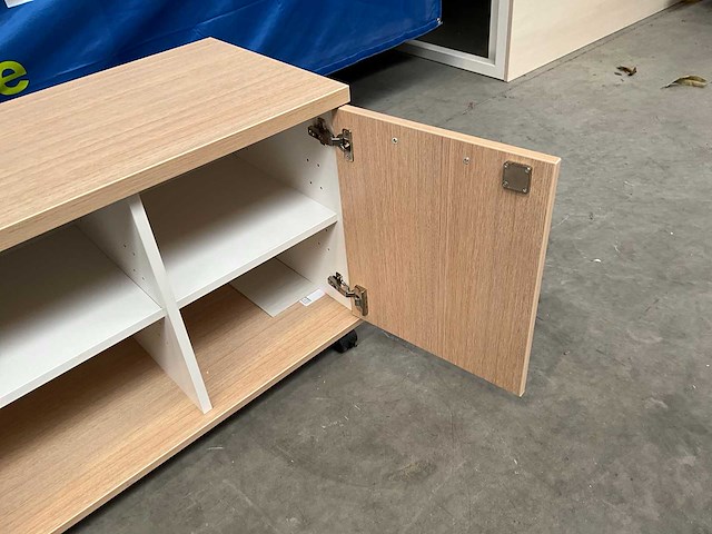 Verrijdbare houten opbergkast (2x) - afbeelding 5 van  5