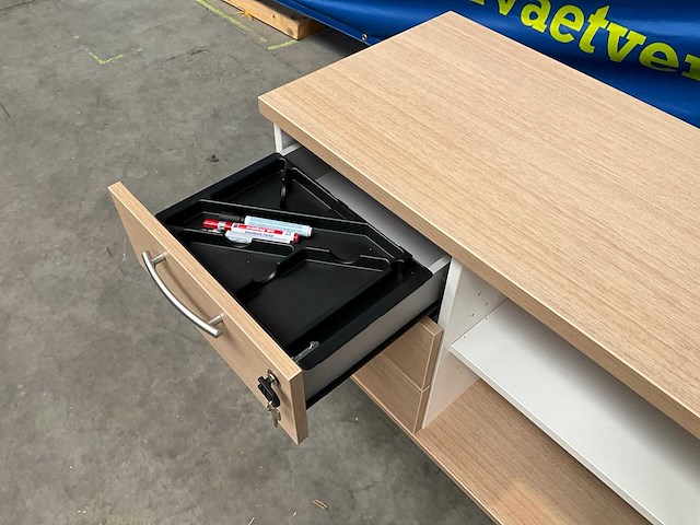 Verrijdbare houten opbergkast (2x) - afbeelding 4 van  5