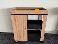 Verrijdbare houten serveerwagen