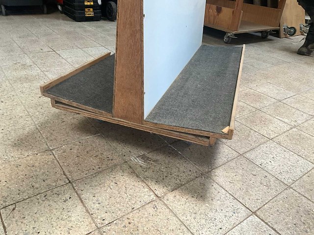 Verrijdbare houten stapel/platenbok - afbeelding 4 van  4