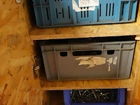 Verrijdbare houten werktafel + bankschroef - afbeelding 4 van  7