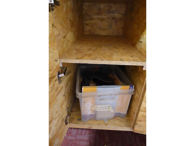 Verrijdbare houten werktafel + bankschroef - afbeelding 6 van  7