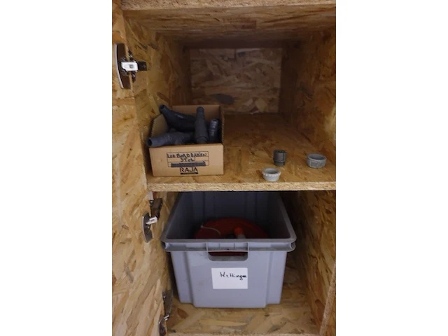 Verrijdbare houten werktafel + bankschroef - afbeelding 7 van  7