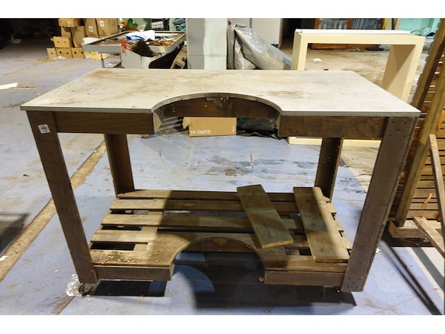 Verrijdbare houten werktafel - afbeelding 2 van  3
