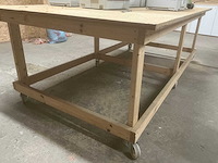 Verrijdbare houten werktafel - afbeelding 2 van  3