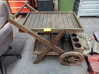 Verrijdbare houten werktafeltje - afbeelding 1 van  3
