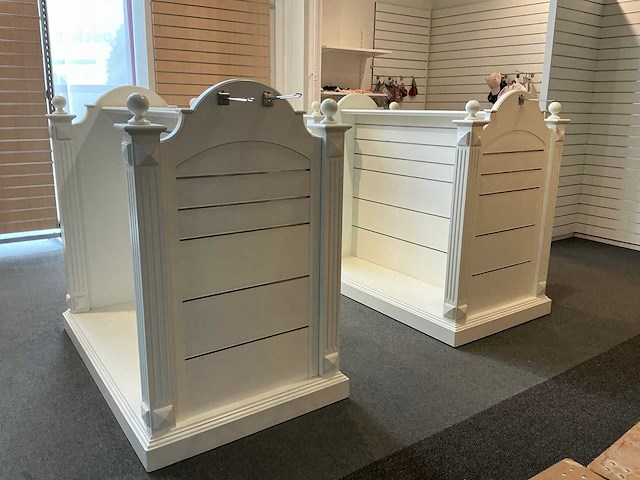 Verrijdbare houten winkelrekken (6x) - afbeelding 2 van  5