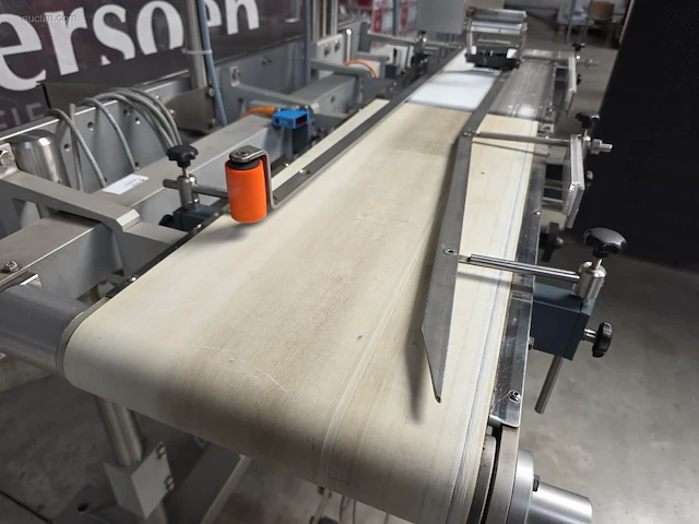 Verrijdbare inox etiketteermachine vexta... - afbeelding 8 van  19