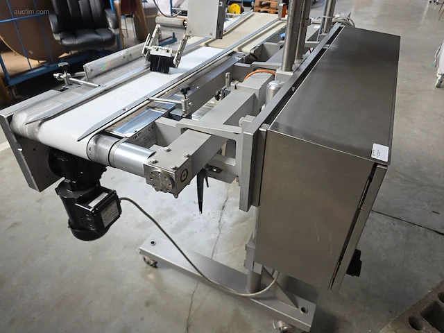 Verrijdbare inox etiketteermachine vexta... - afbeelding 16 van  19