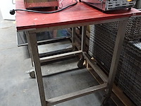 Verrijdbare inox werktafel vv kunststof blad - afbeelding 2 van  2