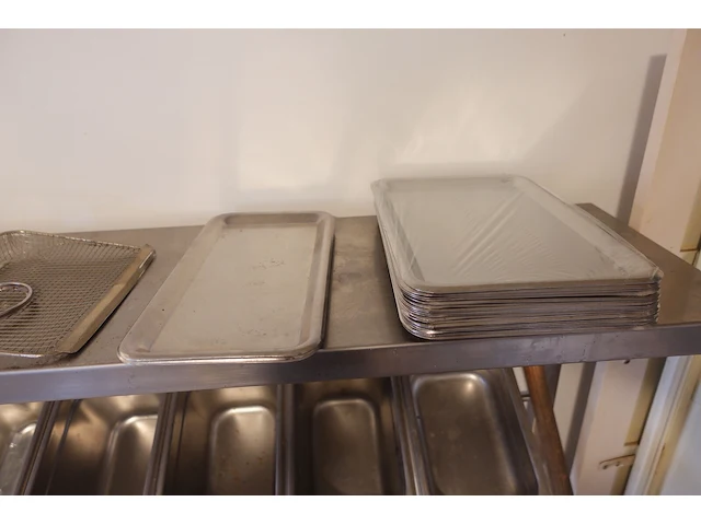 Verrijdbare inox werktafel - afbeelding 7 van  8