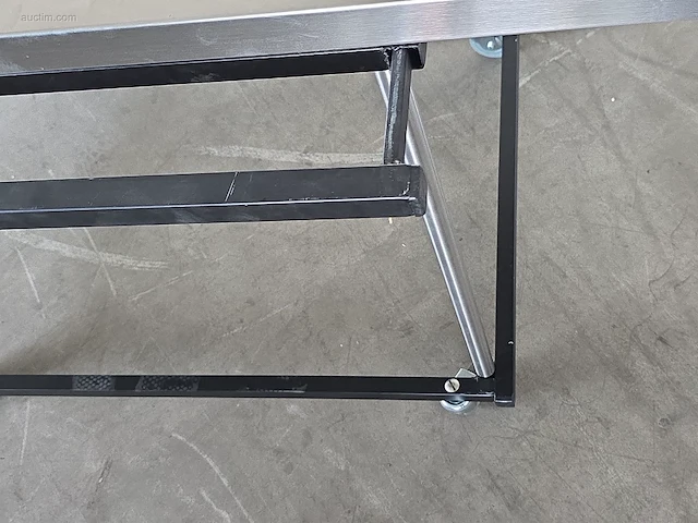 Verrijdbare inox werktafel - afbeelding 4 van  5