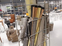 Verrijdbare kar + inhoud - afbeelding 4 van  10