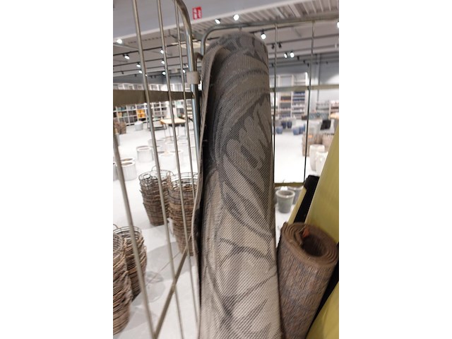 Verrijdbare kar + inhoud - afbeelding 5 van  10