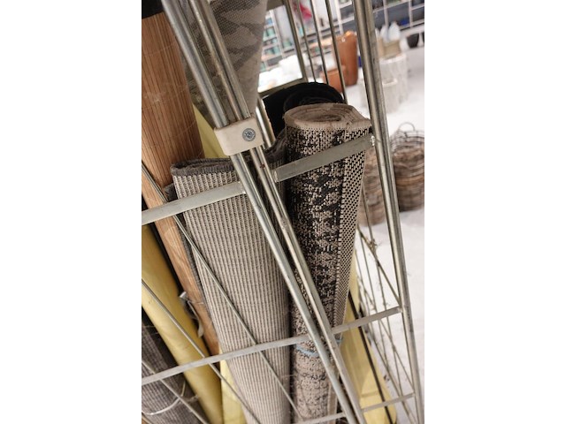 Verrijdbare kar + inhoud - afbeelding 9 van  10