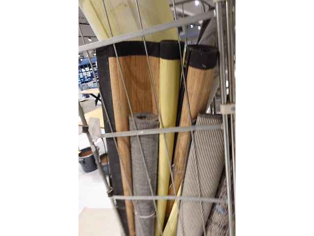 Verrijdbare kar + inhoud - afbeelding 10 van  10