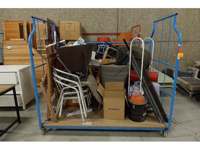 Verrijdbare kar met inhoud - afbeelding 1 van  5