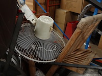 Verrijdbare kar met inhoud - afbeelding 3 van  5