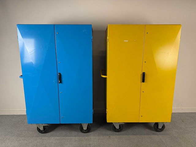 Verrijdbare kasten - opbergkast (2x) - afbeelding 1 van  4