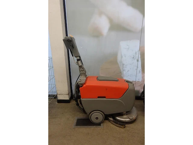 Verrijdbare kuismachine hako - afbeelding 1 van  10