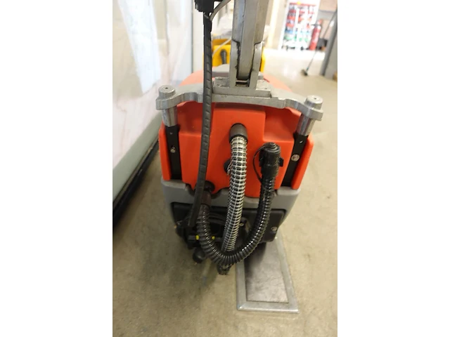 Verrijdbare kuismachine hako - afbeelding 8 van  10