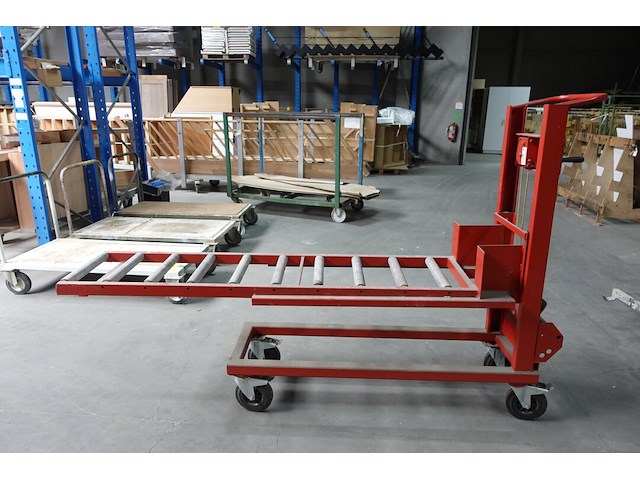Verrijdbare liftwagen met rollenbaan - afbeelding 1 van  9