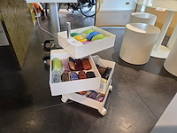 Verrijdbare materialenkarretje - afbeelding 2 van  3