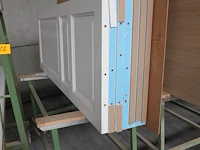 Verrijdbare metalen kar + inhoud