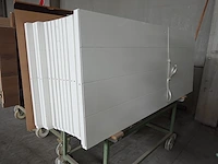 Verrijdbare metalen kar + inhoud - afbeelding 2 van  4