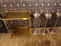 Verrijdbare metalen kar - afbeelding 1 van  3