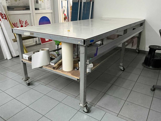 Verrijdbare metalen verrijdbare werktafel - afbeelding 2 van  2