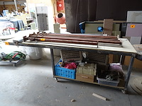 Verrijdbare metalen werktafel - afbeelding 1 van  3