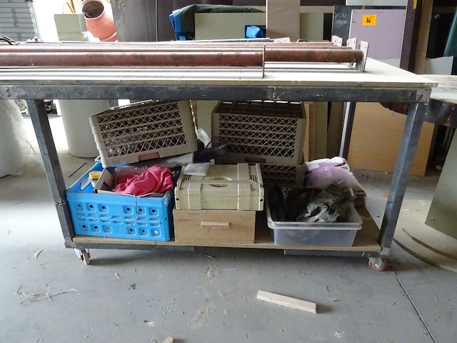 Verrijdbare metalen werktafel - afbeelding 2 van  3