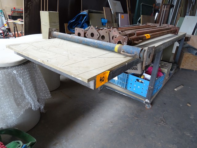 Verrijdbare metalen werktafel - afbeelding 3 van  3
