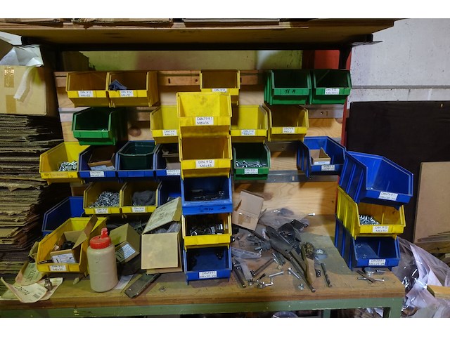 Verrijdbare metalen werktafel - afbeelding 9 van  11