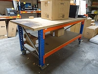 Verrijdbare metalen werktafel - afbeelding 1 van  4