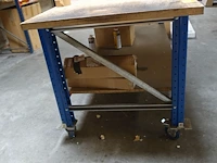 Verrijdbare metalen werktafel - afbeelding 2 van  4