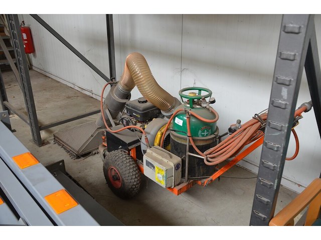 Verrijdbare onkruikbrander op gas met motor vanguard zacho (niet getest) - afbeelding 6 van  11