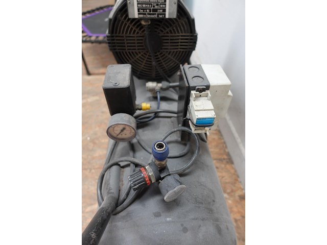 Verrijdbare pneumatische compressor - afbeelding 5 van  7