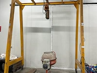 Verrijdbare portaalkraan, inclusief elektrische takel mit.
