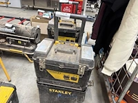 Verrijdbare pvc stapel werkkoffer stanley inhoudende enig hangereedschap