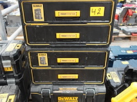 Verrijdbare stapelbare werkkoffer dewalt - afbeelding 1 van  12