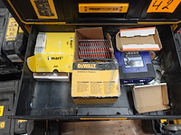 Verrijdbare stapelbare werkkoffer dewalt - afbeelding 9 van  12