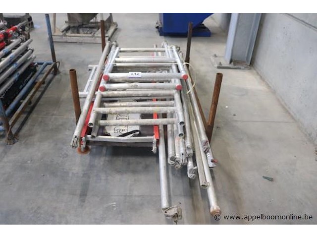 Verrijdbare stelling altrex - afbeelding 1 van  3