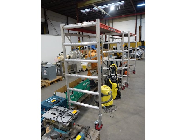 Verrijdbare stelling altrex - afbeelding 2 van  5