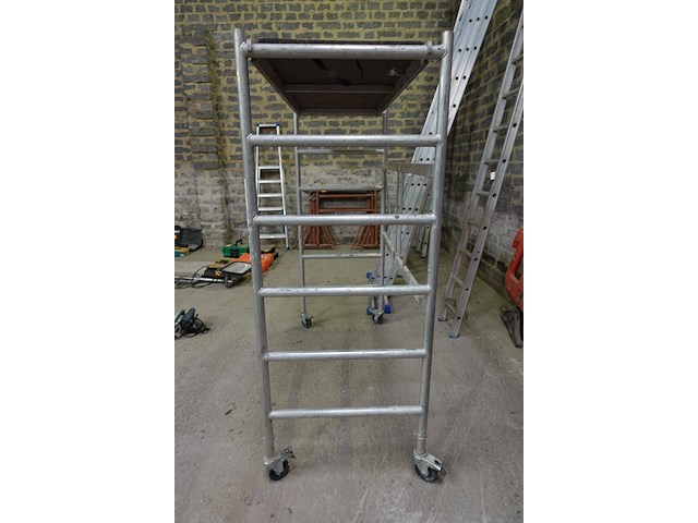 Verrijdbare stelling altrex - afbeelding 2 van  3