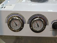 Verrijdbare stille luchtcompressor hbm 30 liter - afbeelding 3 van  8