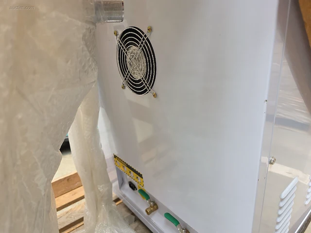 Verrijdbare stille luchtcompressor hbm 30 liter - afbeelding 7 van  8