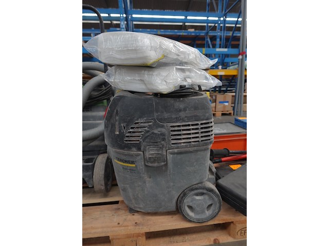 Verrijdbare stofzuiger karcher - afbeelding 1 van  4